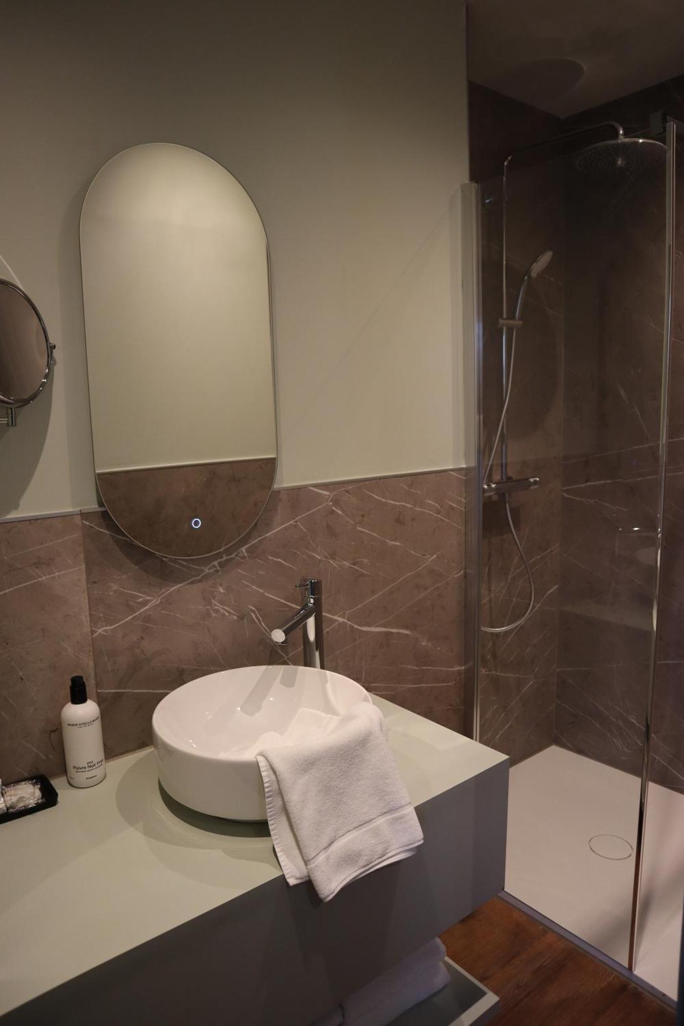 Central Hotel 4*